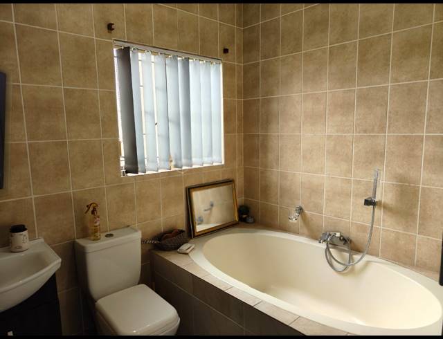 3 BEDROOM HOUSE TO LET IN WALDRIFT